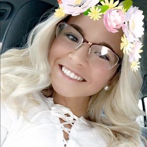 Meet your Posher, Kendra